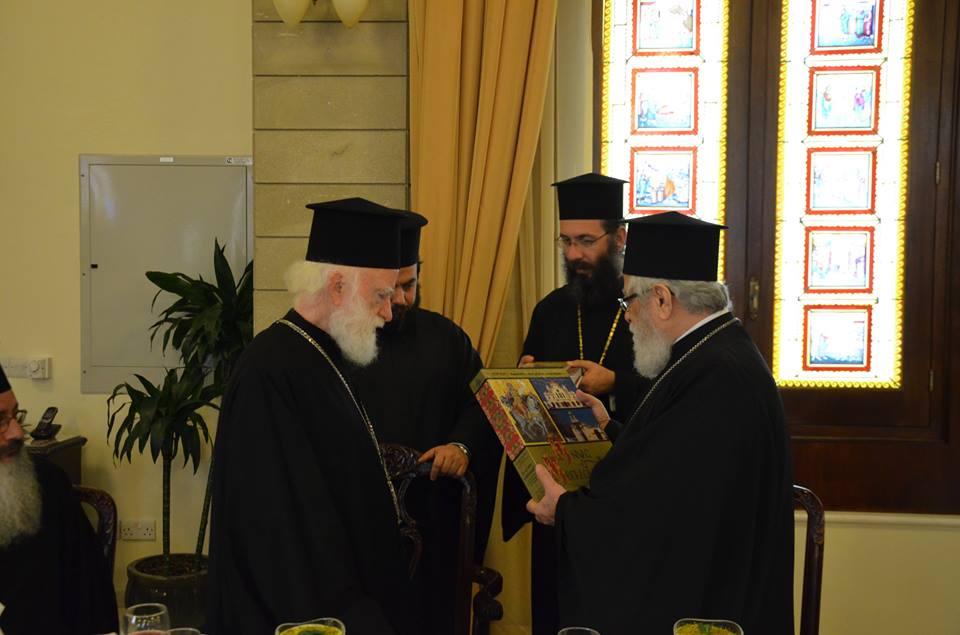 Επίσκεψη Αρχιεπισκόπου Κρήτης 14 01 2016 (24)