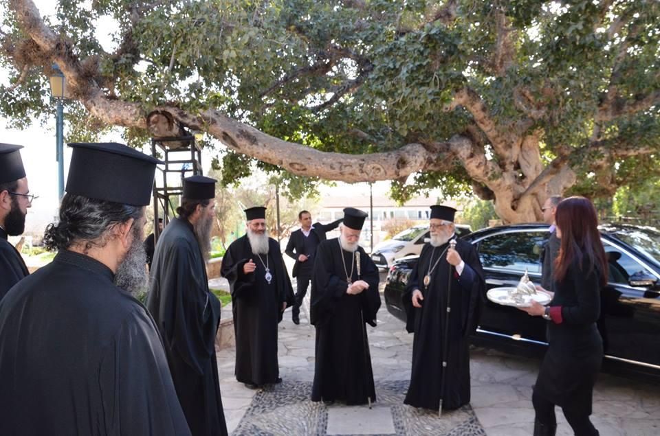 Επίσκεψη Αρχιεπισκόπου Κρήτης 14 01 2016 (25)