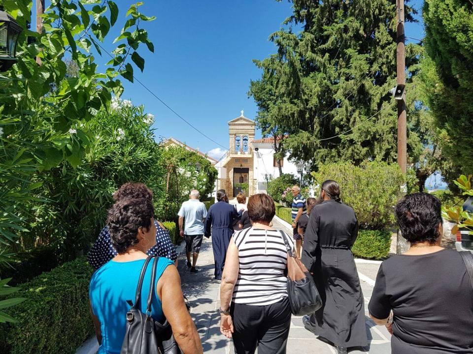 Προσκυνηματική εκδρομή Μητροπόλεως 2016 (3) Προσκυνηματική εκδρομή Μητροπόλεως 2016 (3)