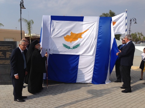 apokaliptirialiopetrinov2013b