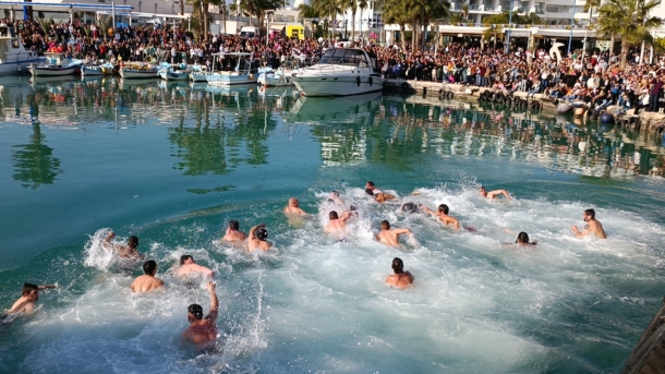 Με θρησκευτική ευλάβεια εορτάστηκαν τα Αγία Θεοφάνεια στην ελεύθερη επαρχία Αμμοχώστου Με θρησκευτική ευλάβεια εορτάστηκαν τα Αγία Θεοφάνεια στην ελεύθερη επαρχία Αμμοχώστου