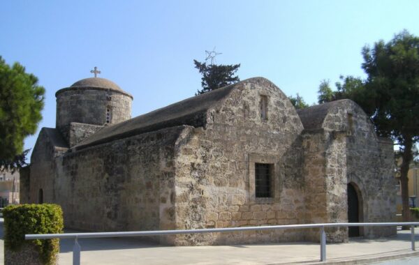 agia anna paralimni